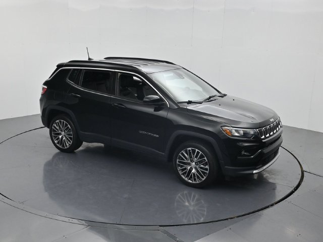 Used 2023 Jeep Compass Limited w/ Elite Group AWD/4WD image 43