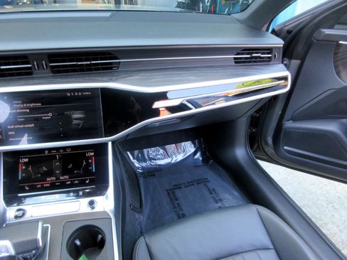 Used 2023 Audi A6 Premium Plus image 44