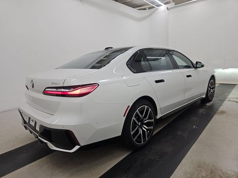 Used 2026 BMW 740i RWD image 4