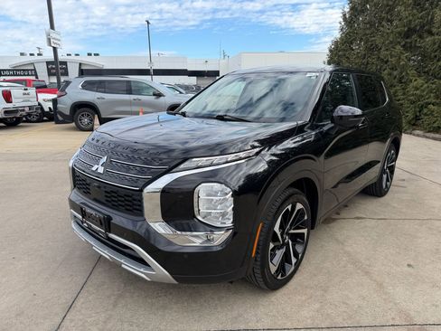 Used 2022 Mitsubishi Outlander SE image 7