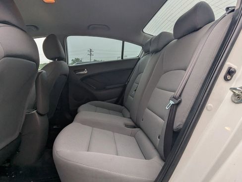 Used 2017 Kia Forte LX FWD image 11