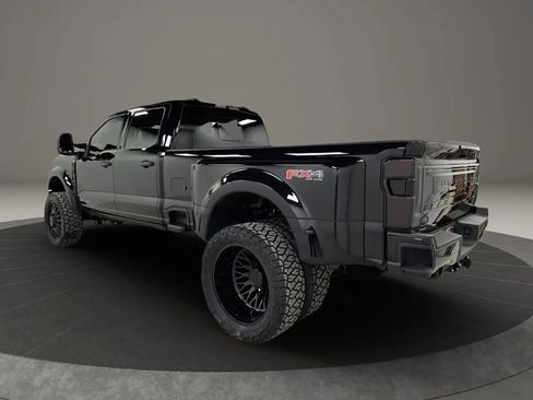 Used 2026 Ford F450 Platinum w/ FX4 Off-Road Package AWD/4WD image 3