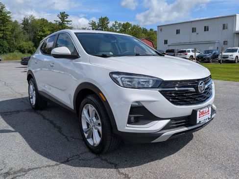 Used 2020 Buick Encore GX Preferred w/ Cold Weather Comfort Package AWD/4WD image 3