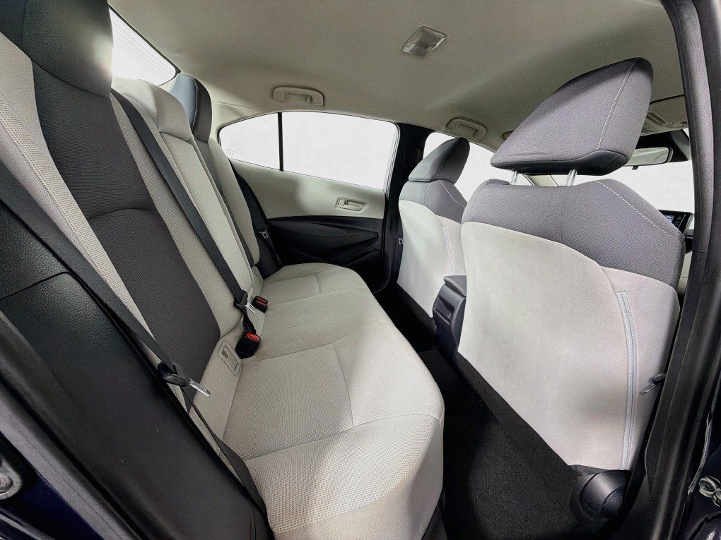 Used 2022 Toyota Corolla LE FWD image 28