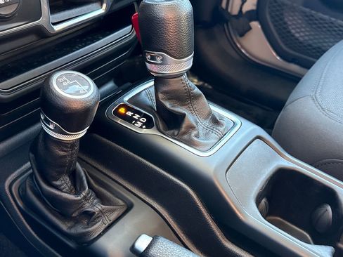 Used 2022 Jeep Wrangler Unlimited Willys image 20