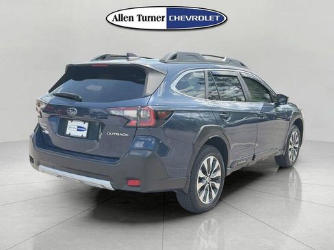 Used 2023 Subaru Outback Limited AWD/4WD image 4