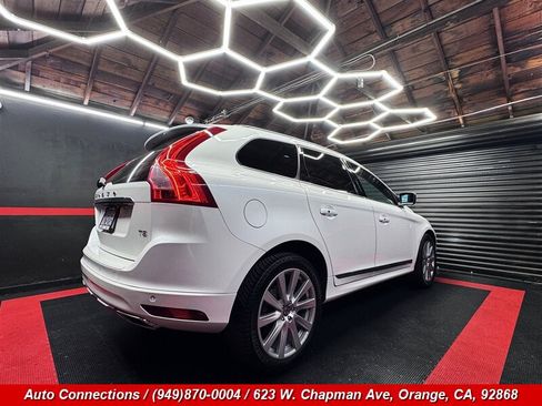 Used 2017 Volvo XC60 T5 Inscription w/ Preferred Option Package FWD image 3