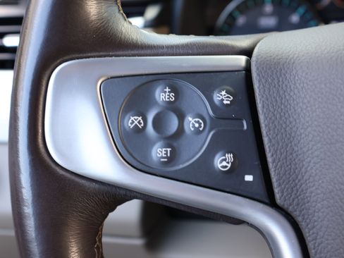 Used 2020 GMC Yukon SLT w/ Premium Edition image 30