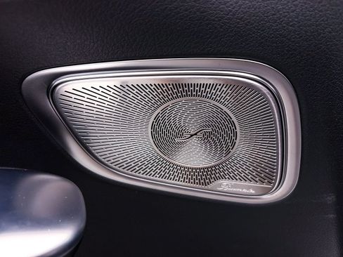 Used 2024 Mercedes-Benz GLC 300 4MATIC w/ AMG Line image 5