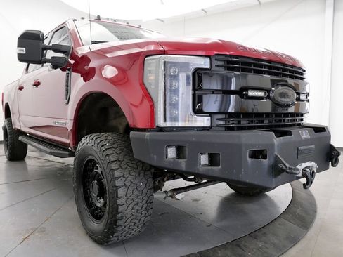 Used 2019 Ford F250 Lariat w/ Lariat Ultimate Package AWD/4WD image 44