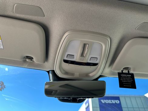 Used 2025 Volvo XC40 B5 Ultra w/ Protection Package Premier image 15