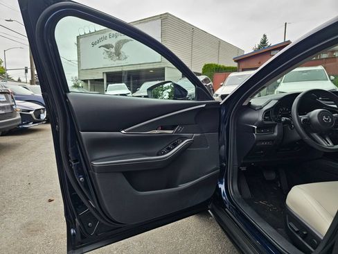 Used 2025 MAZDA CX-30 AWD 2.5 S w/ Preferred Package image 18