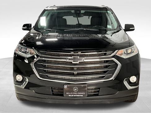 Used 2020 Chevrolet Traverse LT FWD image 3