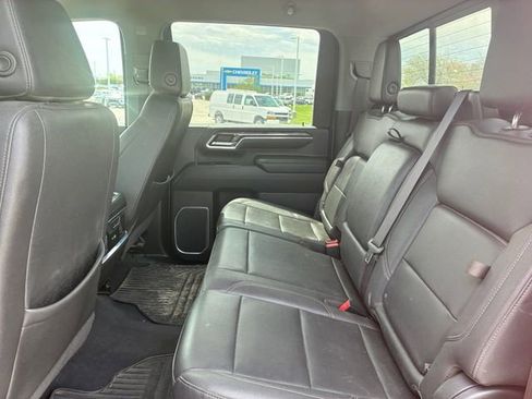 Used 2024 Chevrolet Silverado 2500 LTZ w/ LTZ Convenience Package AWD/4WD image 11
