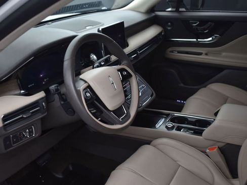 Certified 2022 Lincoln Corsair Reserve w/ Equipment Group 201A image 8