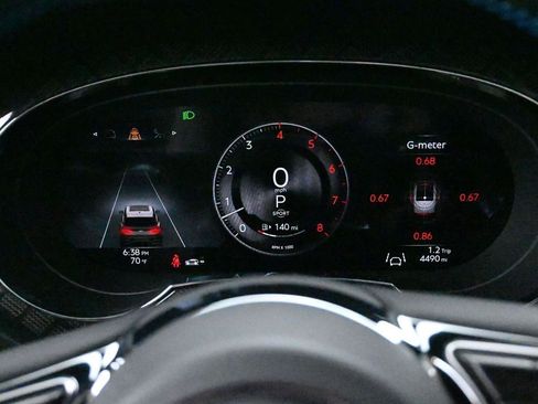 Used 2025 Bentley Bentayga AWD/4WD image 55
