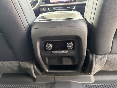 New 2026 Chevrolet Traverse Z71 image 32