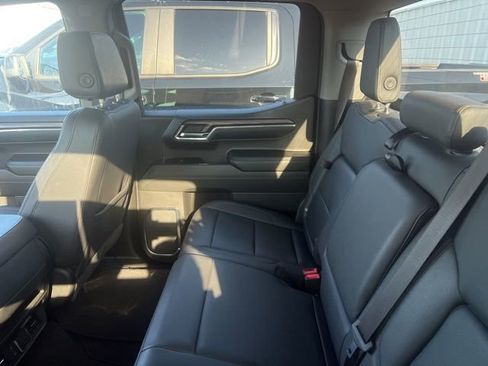 Used 2024 GMC Sierra 1500 SLT image 10