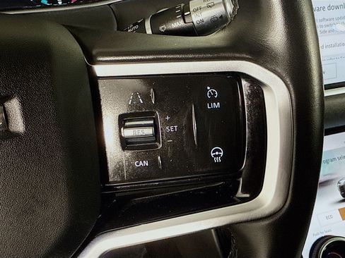 Used 2022 Land Rover Range Rover Evoque SE image 15