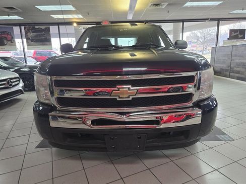 Used 2011 Chevrolet Silverado 1500 LS image 2