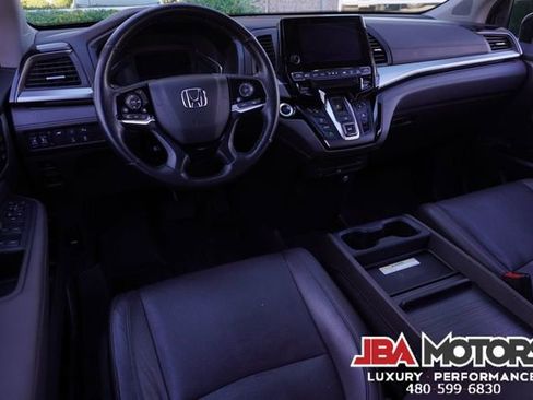 Used 2018 Honda Odyssey Elite image 8