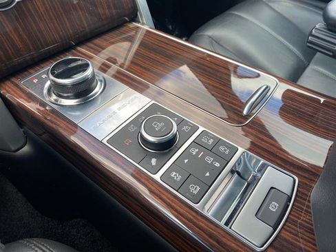 Used 2017 Land Rover Range Rover image 21