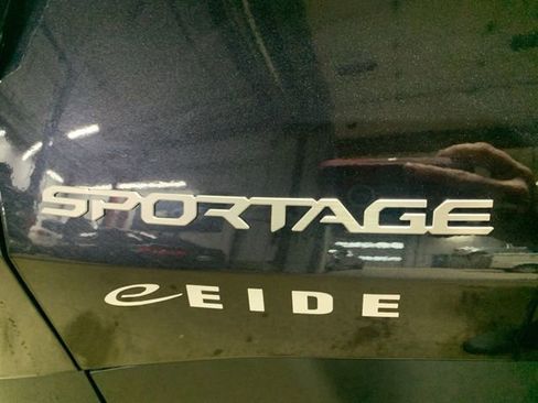 New 2026 Kia Sportage LX image 16