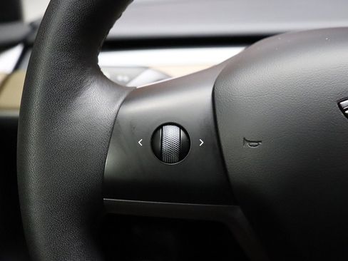 Used 2023 Tesla Model 3 Standard Range image 54