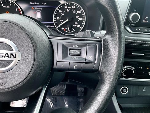 Used 2021 Nissan Rogue S image 24