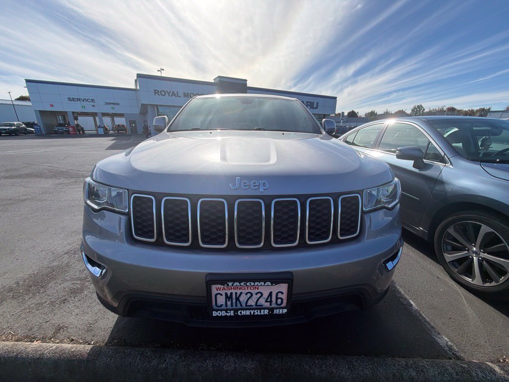 Used 2017 Jeep Grand Cherokee Laredo w/ Quick Order Package 23E AWD/4WD image 8