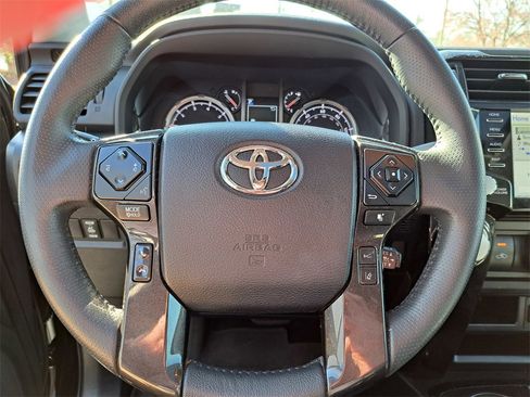Used 2021 Toyota 4Runner Venture image 9