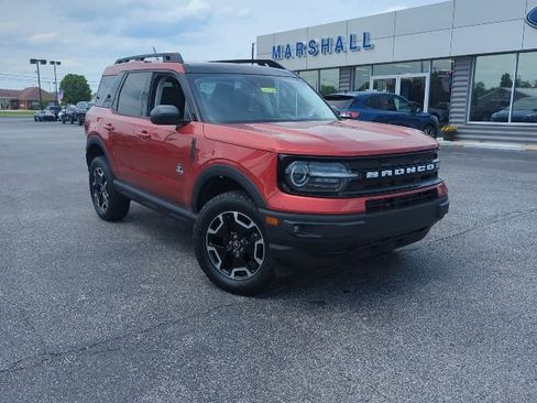 Used 2023 Ford Bronco Sport Outer Banks w/ Tech Package AWD/4WD image 3