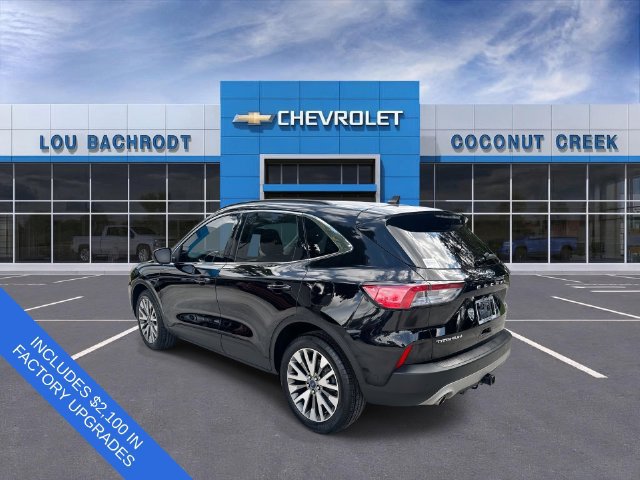 Used 2021 Ford Escape Titanium w/ Class II Trailer Tow Package AWD/4WD image 6