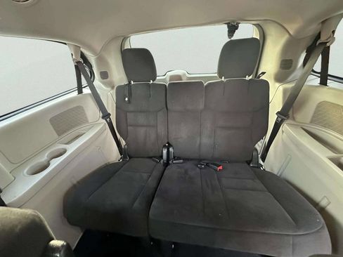 Used 2015 Dodge Grand Caravan SE w/ Quick Order Package 29E SE image 12