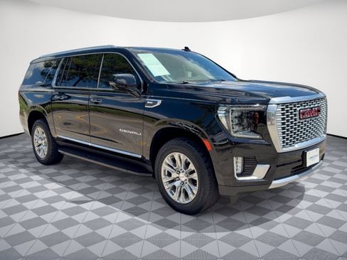 Used 2023 GMC Yukon XL Denali RWD image 7