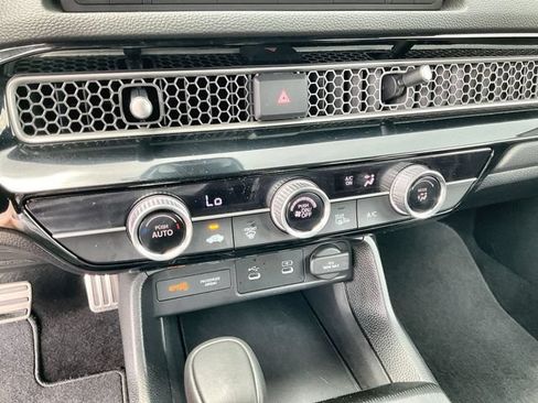 Used 2025 Honda Civic Sport image 26