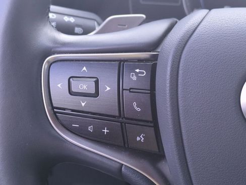 Certified 2025 Lexus ES 300h w/ Premium Package image 20