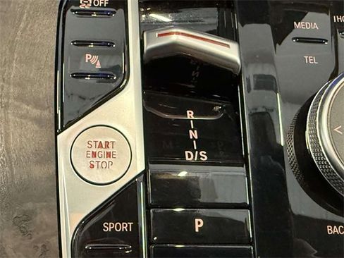 Used 2023 BMW X7 xDrive40i w/ M Sport Package image 24