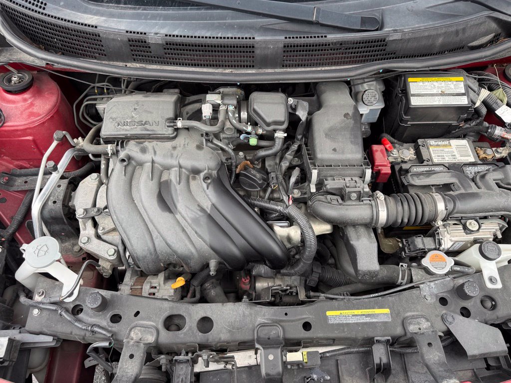 Used 2015 Nissan Versa SV FWD image 19
