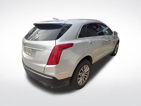 Used 2017 Cadillac XT5 Luxury w/ Driver Awareness Package AWD/4WD image 6