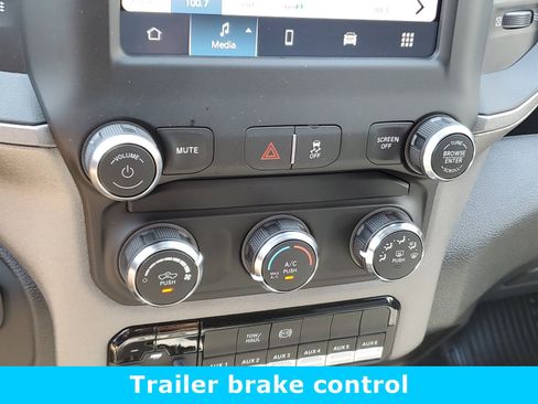 New 2024 RAM 3500 Tradesman w/ Chrome Appearance Group image 16