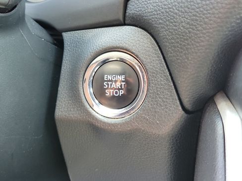 Used 2024 Toyota RAV4 XLE FWD image 28