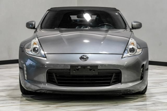 Used 2016 Nissan 370Z Touring Sport RWD image 8