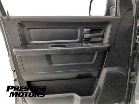 Used 2022 RAM 1500 Express w/ Ceramic Grey Express Package AWD/4WD image 30
