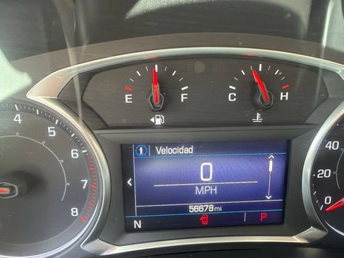 Used 2022 GMC Acadia SLE w/ Driver Convenience Package FWD image 6