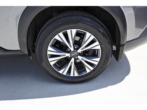 Used 2022 Nissan Rogue SV w/ SV Premium Package FWD image 30