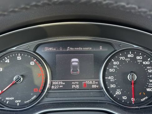 Used 2022 Audi Q5 2.0T Premium w/ Convenience Package AWD/4WD image 24