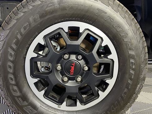 New 2025 Toyota Tacoma TRD Off-Road image 10