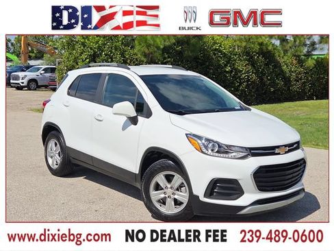 Certified 2022 Chevrolet Trax LT w/ LT Convenience Package FWD image 1