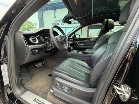 Used 2020 Bentley Bentayga AWD/4WD image 53